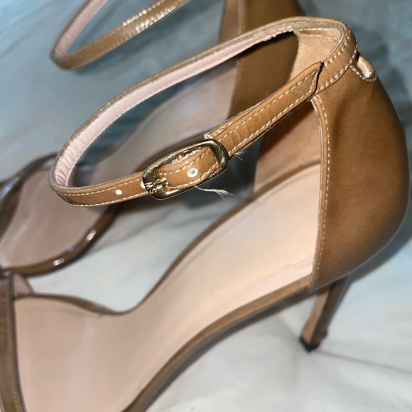 Stuart Weitzman nudistsong patent leather heels in tan, size 40/9 - Picture 9 of 14